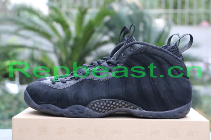 Nike Air Foamposite One “Triple Black”