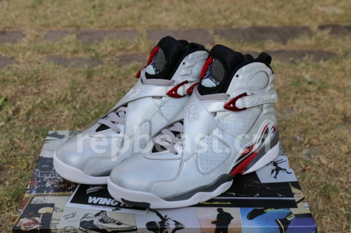 Authentic Air Jordan 8 “Reflective Bugs Bunny”