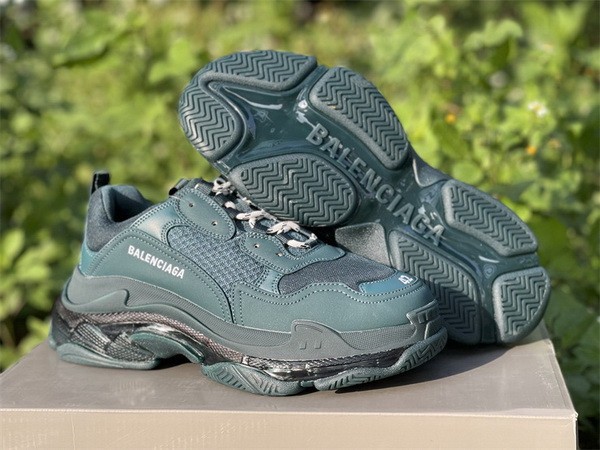 B 17FW Tripe-S High End Sneaker-256