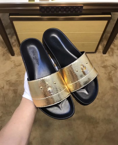 LV men slippers AAA(38-45)-147
