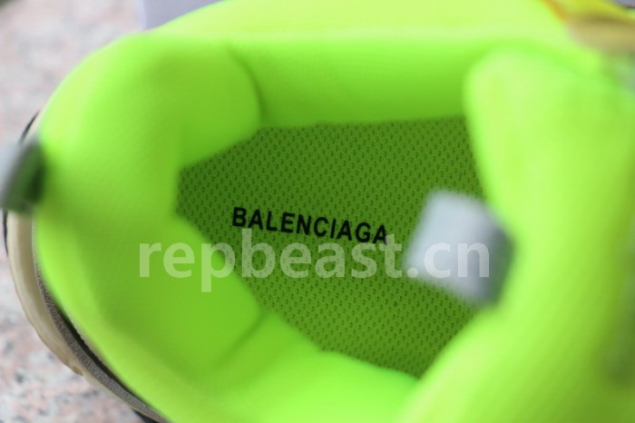 B 17FW Tripe-S High End Sneaker-032