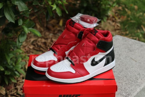 Authentic Air Jordan 1 High OG WMNS “Satin Snake”