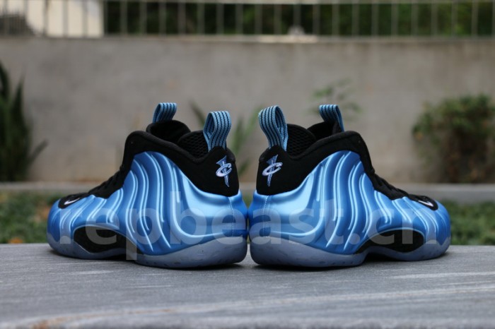 Authentic Nike Air Foamposite One “University Blue”