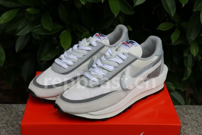 Sacai x Nike Waffle Daybreak BV0073-100