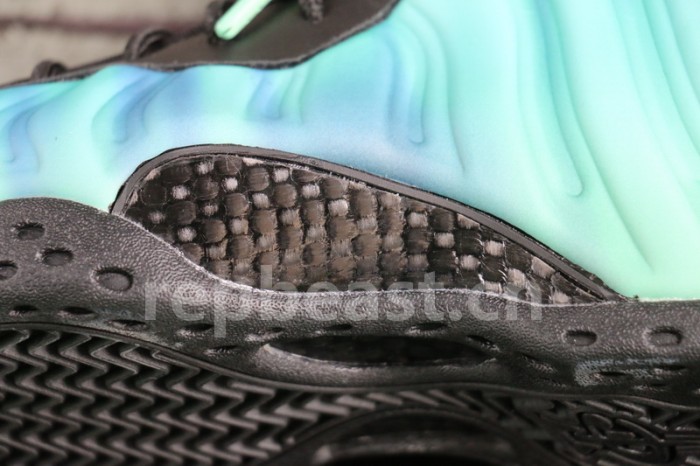 Authentic Nike Air Foamposite One “Northern Lights”
