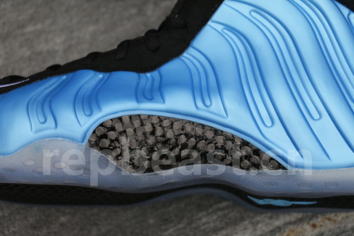Authentic Nike Air Foamposite One “University Blue”