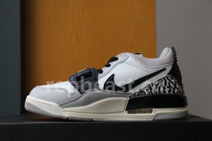 Authentic Jordan Legacy 312 Low CD7069-101