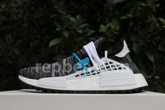 Authentic AD Human Race NMD x Pharrell Williams“Core Black”