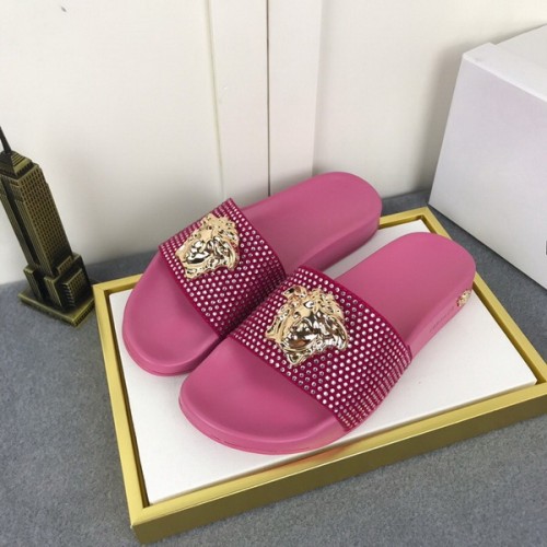 Versace women slippers AAA-020