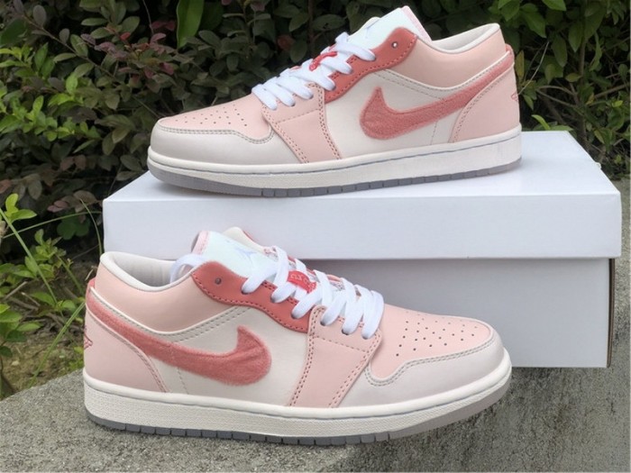 Authentic Air Jordan 1  Low SE Pink