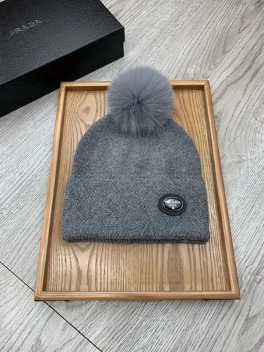 Prada Wool Cap Scarf AAA-064