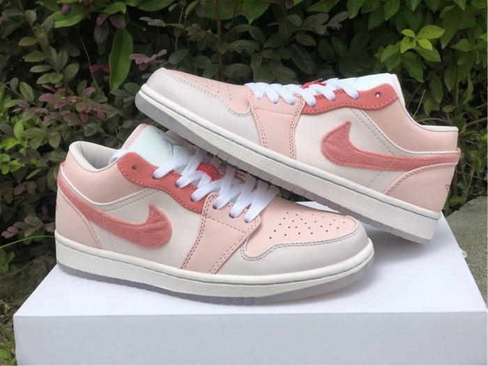 Authentic Air Jordan 1  Low SE Pink