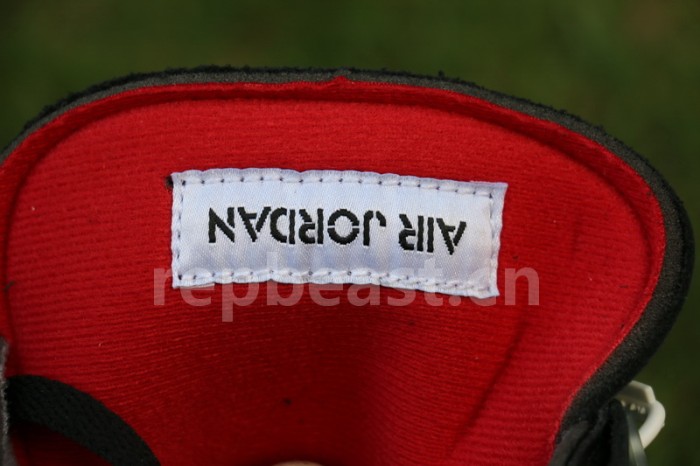 Authentic OFF WHITE x Air Jordan 4 “Bred”
