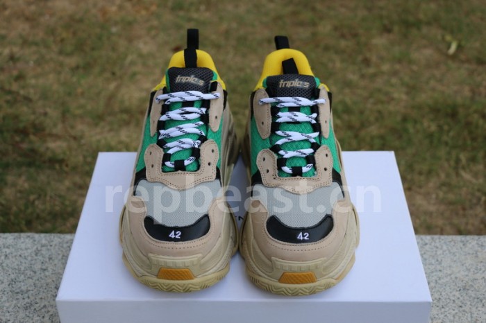 B 17FW Tripe-S High End Sneaker-004