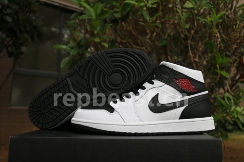 Authentic Air Jordan 1 Mid “Reverse Black Toe” GS