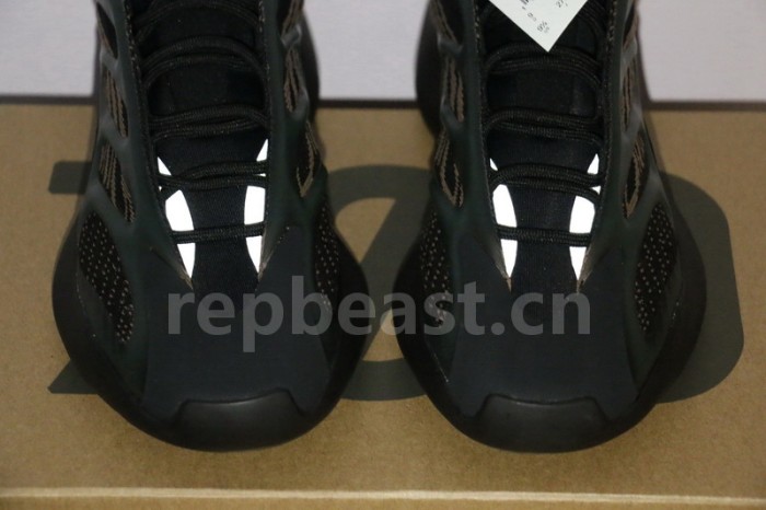 Authentic Yeezy 700 V3 “Eremiel”