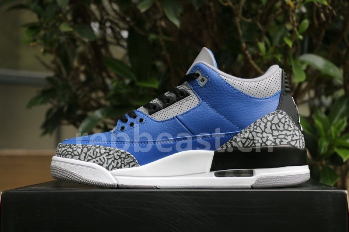 Autuentic Air Jordan 3 “Varsity Royal”