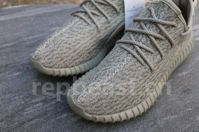 Authentic AD Yeezy 350 Boost “Moonrock” GS Final Version (with receipt)