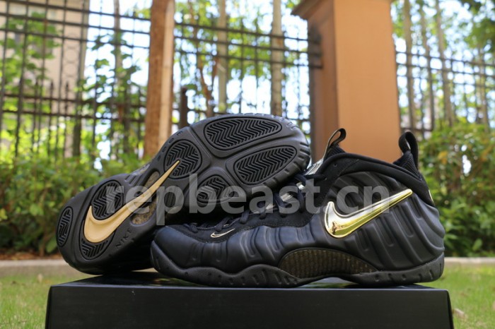 Authentic Nike Air Foamposite Pro “Black Metallic Gold”