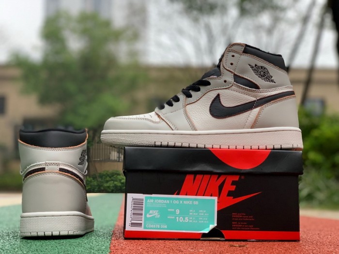Authentic Nike SB x Air Jordan 1 Light Bone