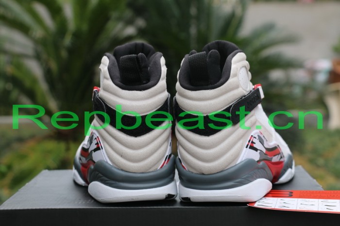 Authentic Air Jordan 8 “Bugs Bunny”