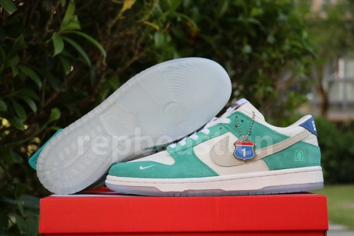 Authentic Kasina x Nike Dunk Low