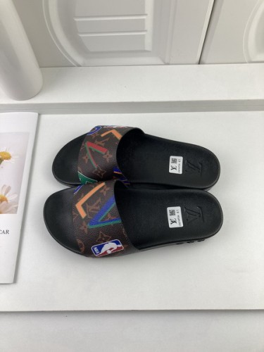 LV women slippers AAA-362