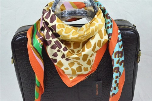 LV Silk Scarf AAA-250