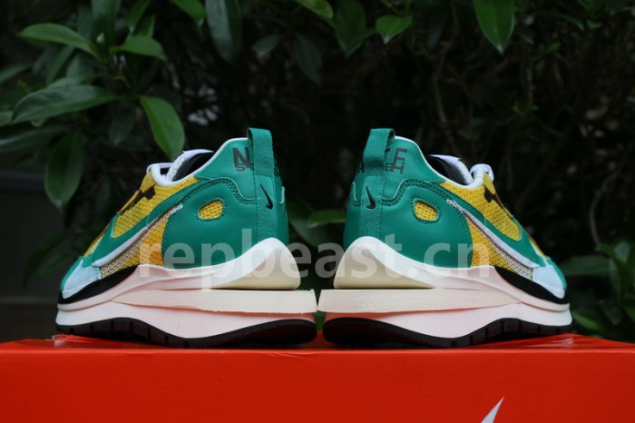 Authentic Sacai x Nike Pegasus VaporFly SP Stadium Green