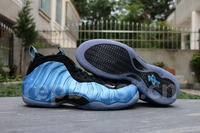 Authentic Nike Air Foamposite One “University Blue”