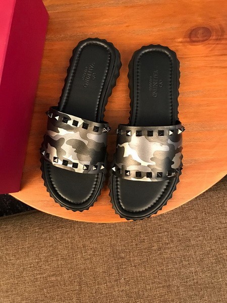 VT Men slippers AAA-015