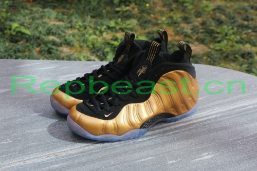 Nike Air Foamposite One “Metallic Gold”