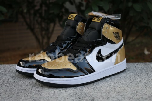 Authentic Air Jordan 1 Gold Toe
