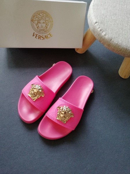 Versace women slippers AAA-024
