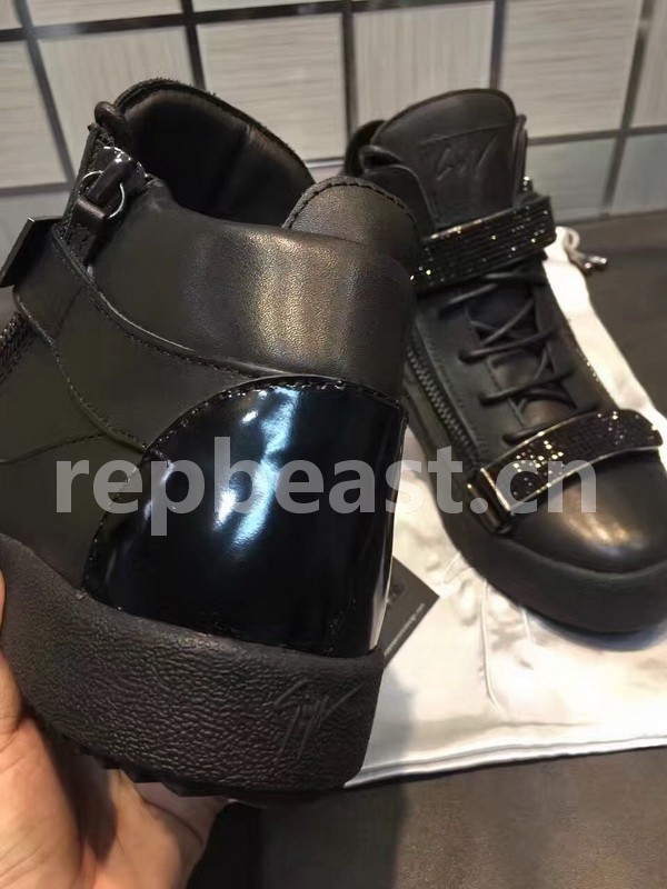 Super Max GZ Shoes131