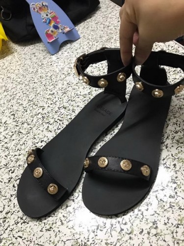 Versace women slippers AAA-039