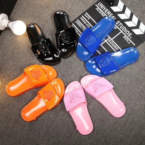 Versace women slippers AAA-007