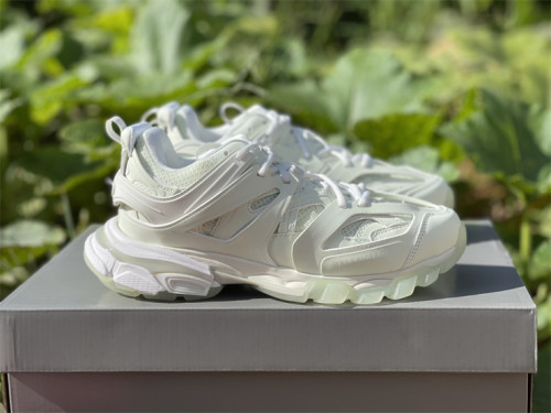 B 17FW Tripe-S High End Sneaker-229