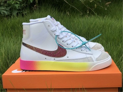 Authentic Nike Blazer Mid '77 VNTG White Women Size