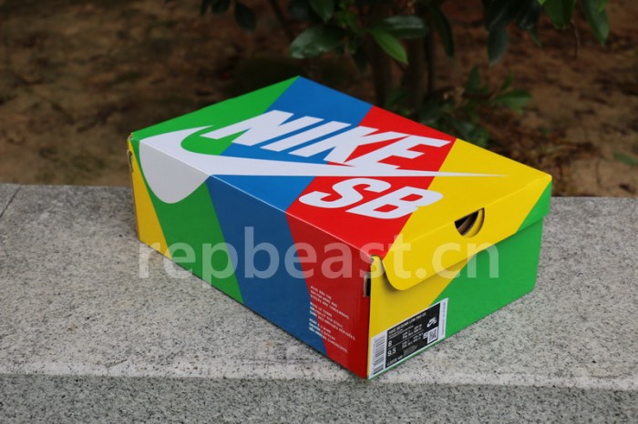 Authentic Grateful Dead x Nike SB Dunk Low “Blue Bear”