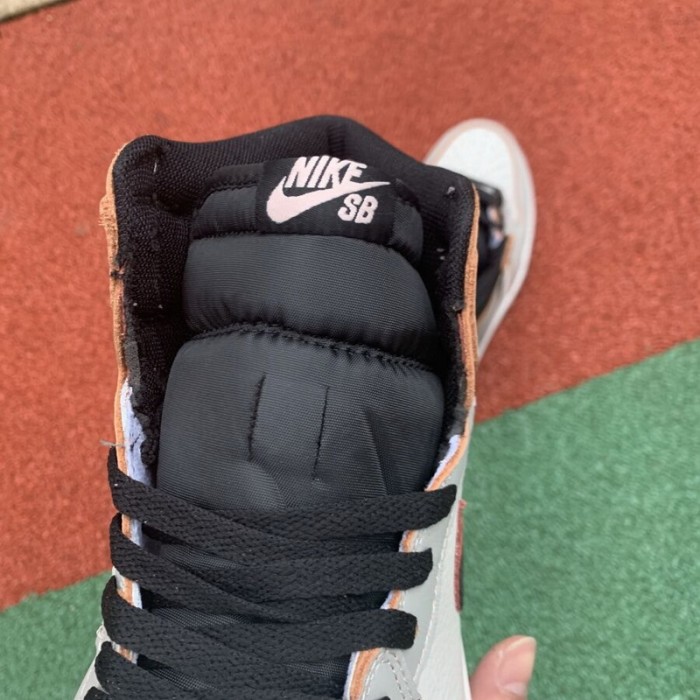 Authentic Nike SB x Air Jordan 1 Light Bone