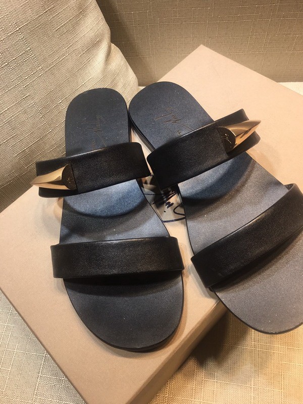 GZ women slippers AAA-001(35-40)