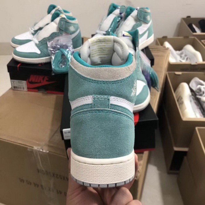 Authentic Air Jordan 1 “Turbo Green” GS