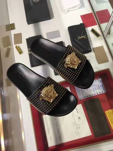 Versace men slippers AAA-094