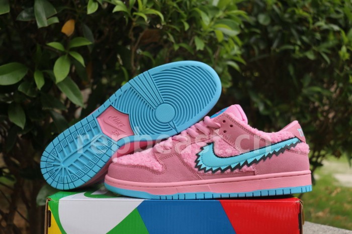 Authentic Grateful Dead x Nike SB Dunk Low “Pink Bear”