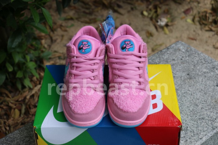 Authentic Grateful Dead x Nike SB Dunk Low “Pink Bear”