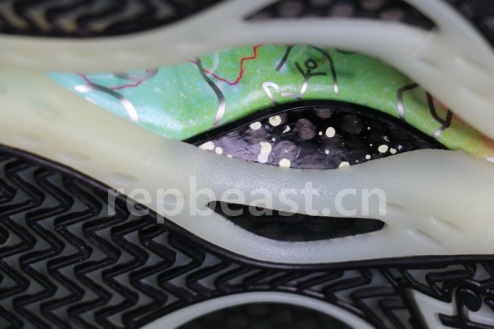 Authentic Nike Air Foamposite One “Green Strike”