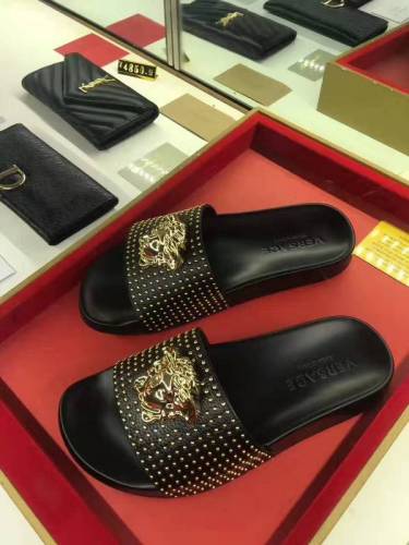Versace men slippers AAA-094