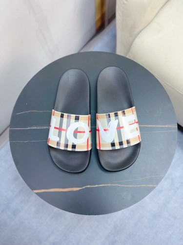 Burberry men slippers AAA-065
