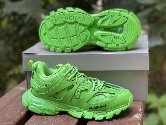 B 17FW Tripe-S High End Sneaker-262